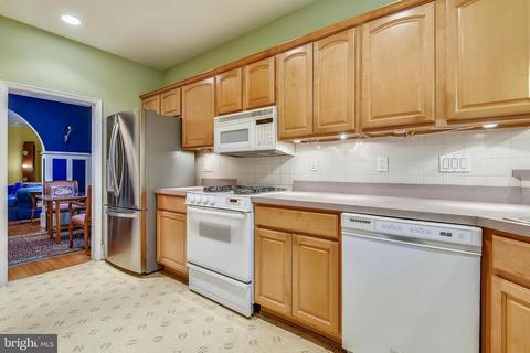1910 Locust Grove Rd, Silver Spring, MD 20910 photo 10