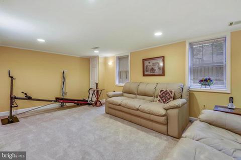 1910 Locust Grove Rd, Silver Spring, MD 20910 photo 33