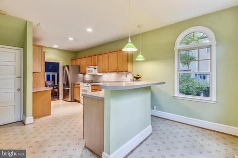 1910 Locust Grove Rd, Silver Spring, MD 20910 photo 13