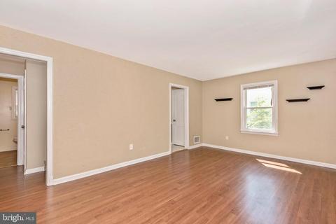 1511 Moffet Rd, Silver Spring, MD 20903 photo 4