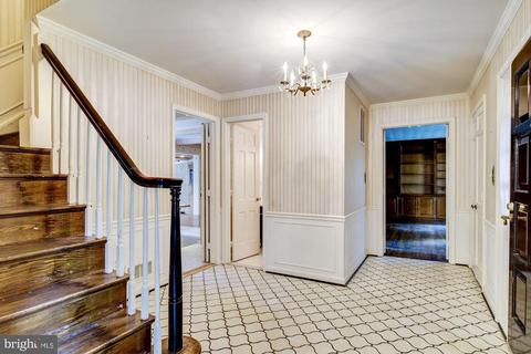14125 Rippling Brook Dr, Silver Spring, MD 20906 photo 2