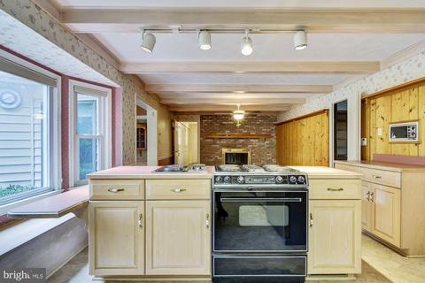 14125 Rippling Brook Dr, Silver Spring, MD 20906 photo 11