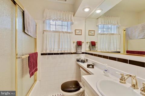 2000 Lansdowne Way, Silver Spring, MD 20910 photo 14