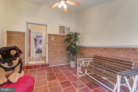 703 Hillsboro Dr, Silver Spring, MD 20902 photo 2