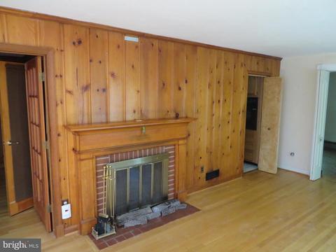 1919 Pagebrook Rd, Silver Spring, MD 20903 photo 3