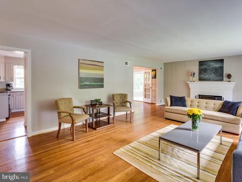 306 Apple Grove Rd, Silver Spring, MD 20904 photo 2