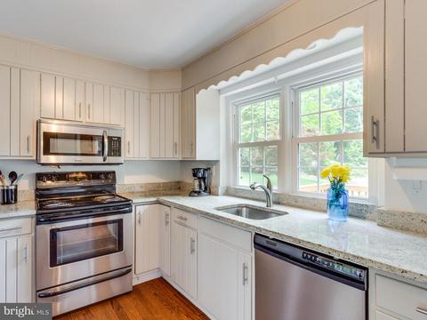 306 Apple Grove Rd, Silver Spring, MD 20904 photo 8
