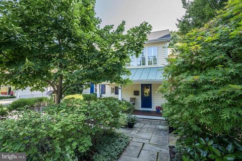 121 Ritchie Ave, Silver Spring, MD 20910 photo 2