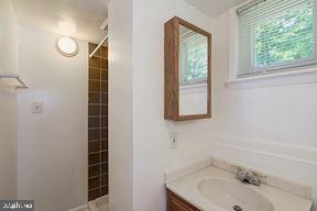 1511 Menlee Dr, Silver Spring, MD 20904 photo 21