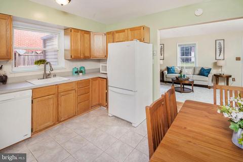 2615 Elmont St, Silver Spring, MD 20902 photo 8