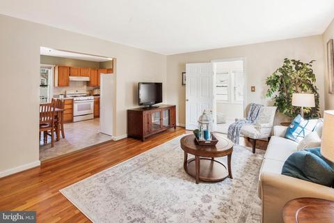 2615 Elmont St, Silver Spring, MD 20902 photo 4