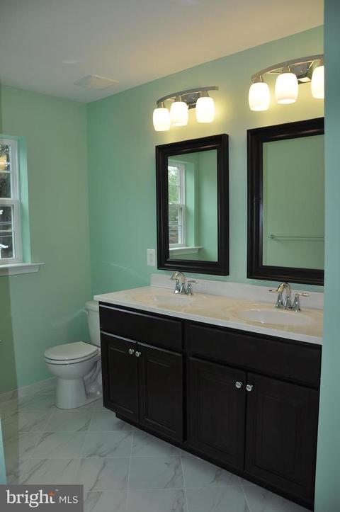 15 Belmont Ct, Silver Spring, MD 20910 photo 13