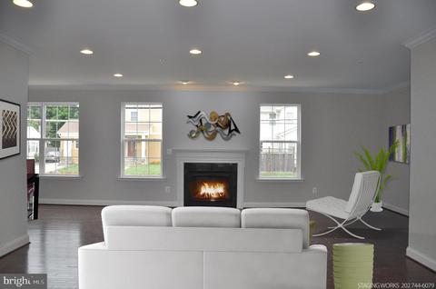 15 Belmont Ct, Silver Spring, MD 20910 photo 7