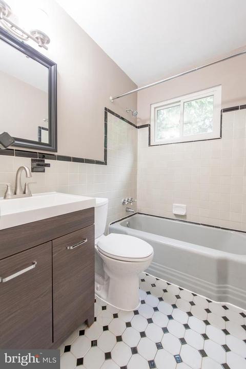3943 Lantern Ct, Silver Spring, MD 20902 photo 14