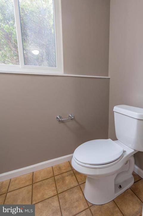 3943 Lantern Ct, Silver Spring, MD 20902 photo 21