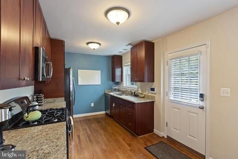 10701 Glenhaven Dr, Silver Spring, MD 20902 photo 10