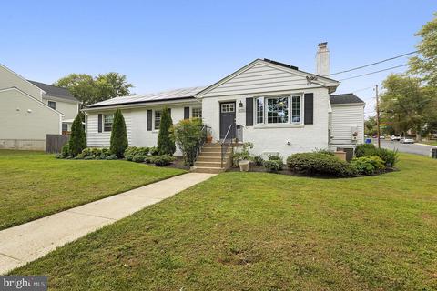 10701 Glenhaven Dr, Silver Spring, MD 20902 photo 3