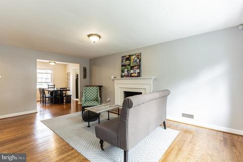 10701 Glenhaven Dr, Silver Spring, MD 20902 photo 5