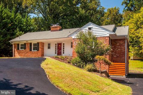 8618 Falls Rd, Potomac, MD 20854 photo 1