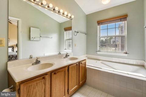 1802 Lansdowne Way, Silver Spring, MD 20910 photo 19