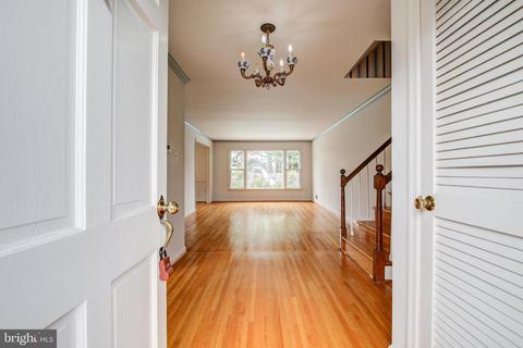 401 Highgate Ter, Silver Spring, MD 20904 photo 4