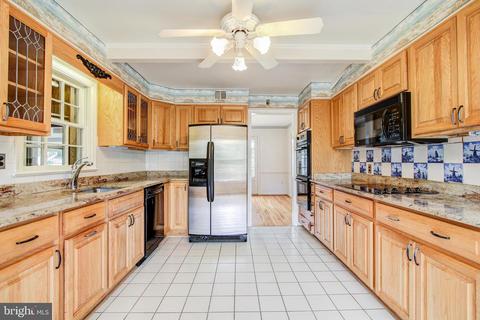 401 Highgate Ter, Silver Spring, MD 20904 photo 11