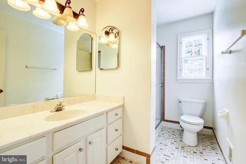 401 Highgate Ter, Silver Spring, MD 20904 photo 15