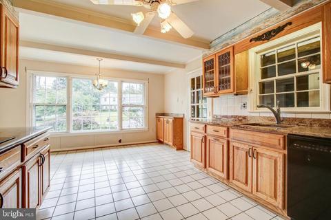 401 Highgate Ter, Silver Spring, MD 20904 photo 8