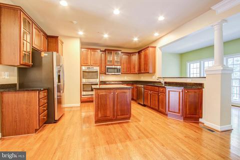 1602 Regent Manor Ct, Silver Spring, MD 20904 photo 5