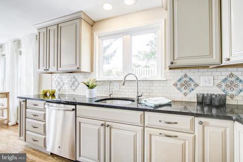 9909 Cherry Tree Ln, Silver Spring, MD 20901 photo 14