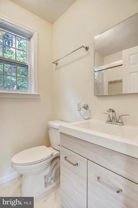 1509 Forest Glen Rd, Silver Spring, MD 20910 photo 9