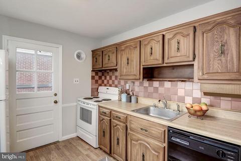 3916 Lantern Dr, Silver Spring, MD 20902 photo 7