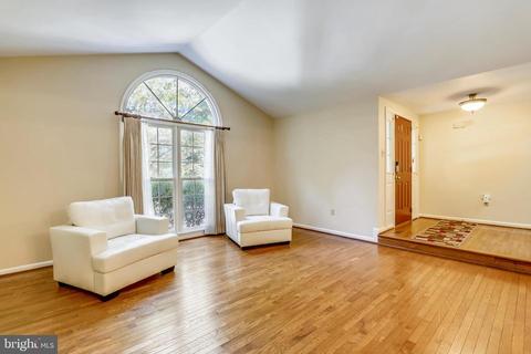11421 Catalina Ter, Silver Spring, MD 20902 photo 3