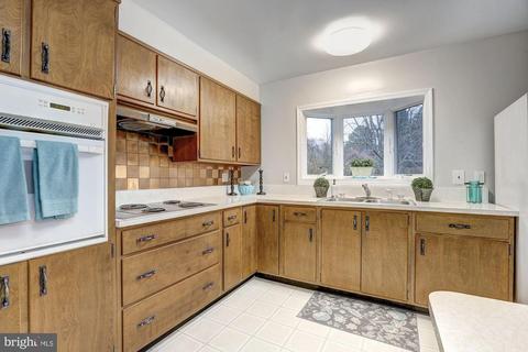 1100 Ednor Rd, Silver Spring, MD 20905 photo 9