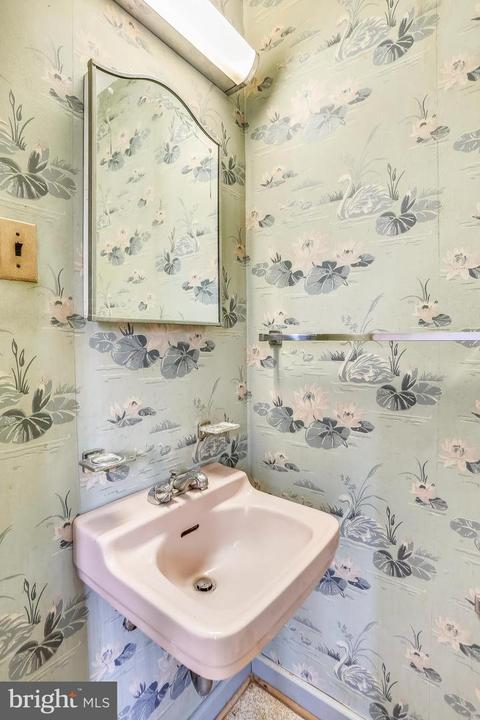 1001 Highland Dr, Silver Spring, MD 20910 photo 68