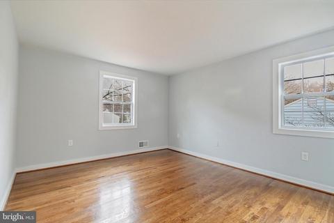 1404 Winding Waye Ln, Silver Spring, MD 20902 photo 16