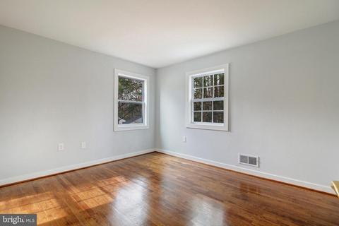 1404 Winding Waye Ln, Silver Spring, MD 20902 photo 14