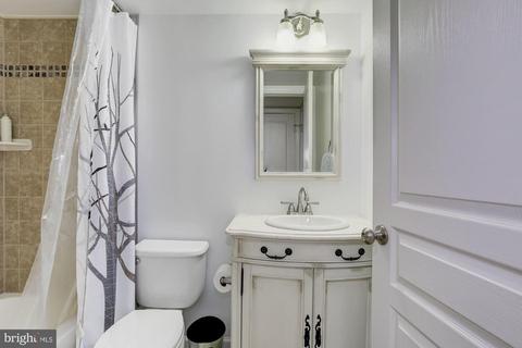 1500 Regent Manor Ct, Silver Spring, MD 20904 photo 38