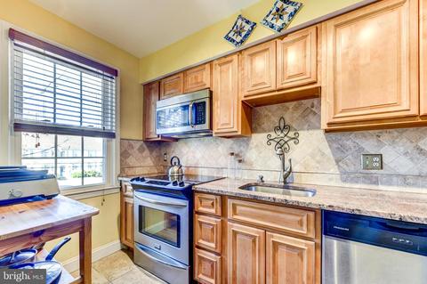 2228 Washington Ave #W-202, Silver Spring, MD 20910 photo 10