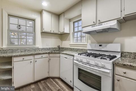 2718 Urbana Dr, Silver Spring, MD 20906 photo 3