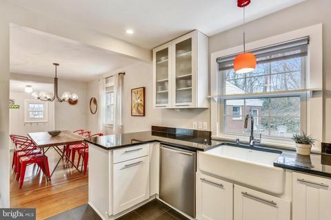 136 Dale Dr, Silver Spring, MD 20910 photo 5
