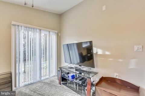 900 Hyde Rd, Silver Spring, MD 20902 photo 16