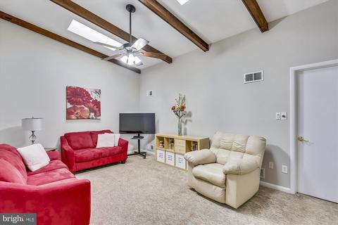 900 Hyde Rd, Silver Spring, MD 20902 photo 13