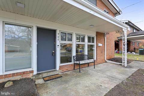 900 Hyde Rd, Silver Spring, MD 20902 photo 2