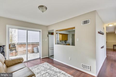 900 Hyde Rd, Silver Spring, MD 20902 photo 5