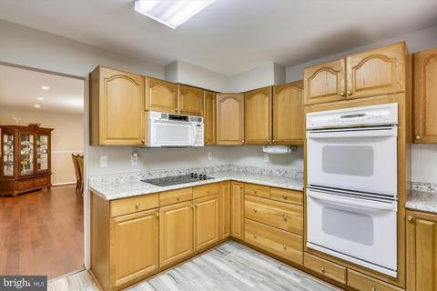 900 Hyde Rd, Silver Spring, MD 20902 photo 9