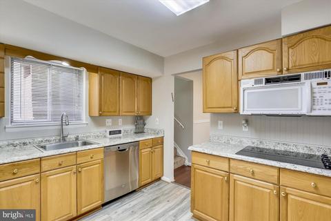 900 Hyde Rd, Silver Spring, MD 20902 photo 12