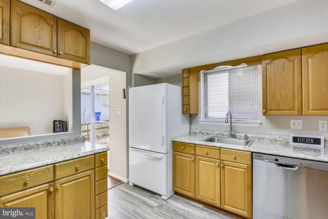 900 Hyde Rd, Silver Spring, MD 20902 photo 11