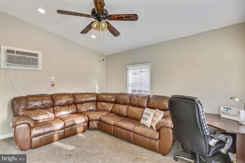 900 Hyde Rd, Silver Spring, MD 20902 photo 17