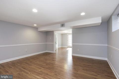 9704 Admiralty Dr, Silver Spring, MD 20910 photo 29